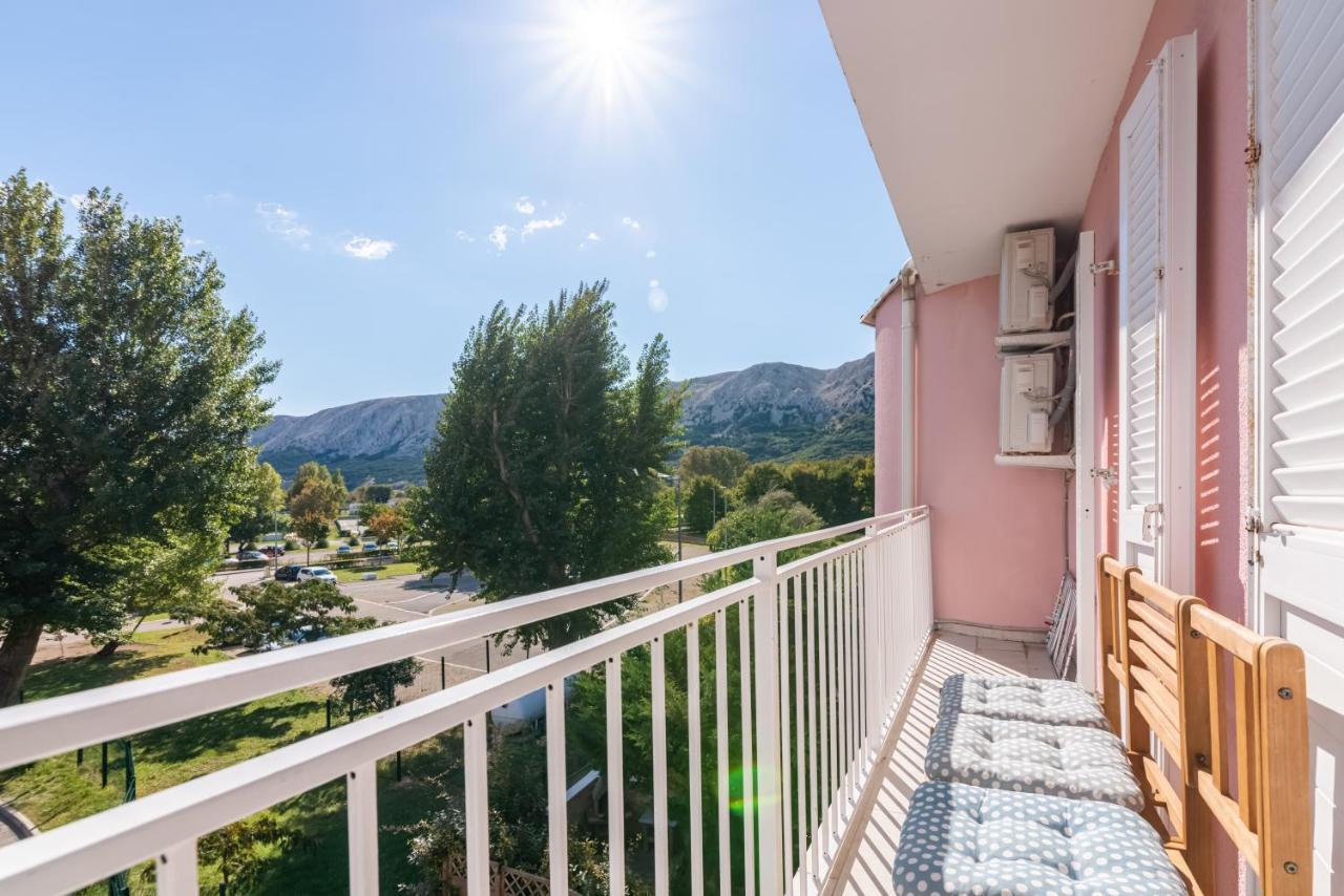 Beautiful Apartment Lovorka 6 , Baska, Krk Exterior photo